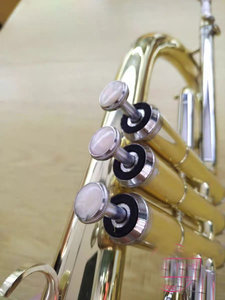 Flugelhorn de qualité, clé Bb, 3 pistons, <span class=keywords><strong>instrument</strong></span> en laiton, finition laquée or, étui rigide - Product Image 3