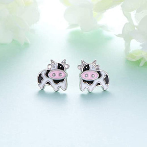 Orecchini a Perno Mini a Forma di Mucca Maculata per Donne, Gioielli per Orecchie con Animali Cartoon Carini - Product Image 3