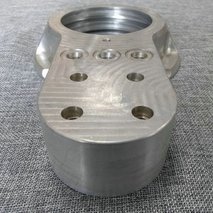 Piezas de automóvil OEM al por mayor hechas en Vietnam precio de fábrica Conexión de aluminio pieza de automóvil acero inoxidable a prueba de herrumbre - Product Image 4