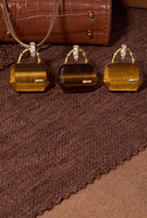 Collar de Plata S925 de Diseño Griego con Doble Cara, Baño de Oro 3D de Alta Gama, Engaste Completo con Piedras de Ojo de Tigre y Bambú