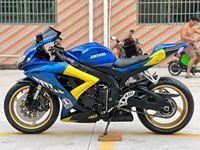 Moto sportive Suzuki GSX600 d'occasion haut de gamme, entièrement inspectée, pièces d'origine, faible kilométrage, exportation mondiale en gros