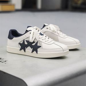Zapatillas Deportivas Casuales para Pareja, de Caña Baja, con Decoración de Estrellas, Transpirables, Ligeras, Color Verde Perenne, con Cordones, a la Moda, para Otoño - Product Image 1