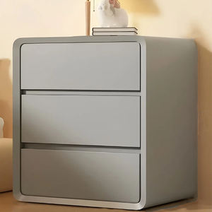 Armoire de chevet haut de gamme de style crémeux Table de chevet de luxe d'inspiration italienne avec tiroirs en finition bois massif - Product Image 5