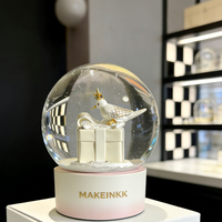 Globo di Neve in Resina Personalizzato di Lusso con Base Brandizzata per Regali Premium e Promozione del Marchio