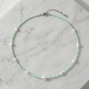 Collier de luxe vert clair en micro-perles, chaîne de clavicule minimaliste avec perles blanches flottantes, accessoires mignons esthétique Y2K pour l'été - Product Image 4
