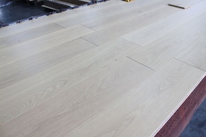Pavimenti in legno di alta qualità selezionati in rovere di qualità popolare prodotto per pavimenti Premium di colore - Product Image 5