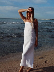 Muy hermosa de lino blanco damas Maxi vestido Sexy de espalda baja lateral escote cuadrado y ajustable de la correa de espagueti - Product Image 2