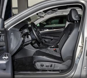 Vendita calda <span class=keywords><strong>Passat</strong></span> PHEV usato V W <span class=keywords><strong>Passat</strong></span> 330/380TSI Made in China quattro ruote motrici 4 porte 5 posti berlina usate per la vendita - Product Image 6