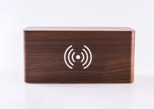 Controllo elettronico del suono ricarica Wireless Smart LED digitale in legno di bambù orologio sveglia calendario data caricabatteria senza fili legno