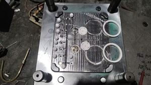 Stampo in plastica stampaggio ad iniezione di plastica personalizzato per stampaggio a iniezione <span class=keywords><strong>tom</strong></span> <span class=keywords><strong>jerry</strong></span> - Product Image 2