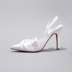 Exquisitos Zapatos de Tacón con Adornos de Perlas para Mujer, Tacón Cuadrado con Detalle de Perlas, Punta Puntiaguda, Zapatos de Noche - Product Image 1