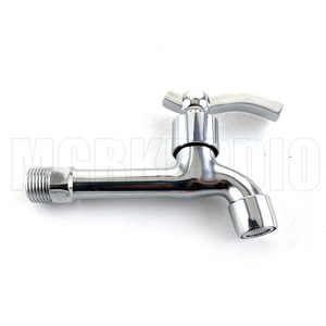 <span class=keywords><strong>Robinet</strong></span> de lavabo <span class=keywords><strong>double</strong></span> moderne <span class=keywords><strong>Robinet</strong></span> mural en céramique en alliage de zinc pour l'extérieur 3 ans Eau froide pour machine à laver - Product Image 3