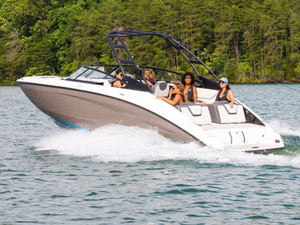 Gran oferta 2025, <span class=keywords><strong>Jet</strong></span> <span class=keywords><strong>Boat</strong></span> de aluminio de 26 pies, yate de lujo de alta velocidad con torre de Wakeboard, Bimini Top para deportes acuáticos, fiesta familiar - Product Image 5