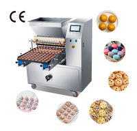 Machine à biscuits de boulangerie pour la farine le liquide coulant dans les cupcakes macaron pain au miel, gâteau éponge, pain de machine à biscuits danois