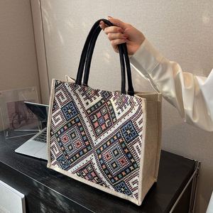 <b>Large</b> Capacity Women's New Fashion Shoulder Famous Ethnic Style Underarm <b>Bag</b> - Product Image 2