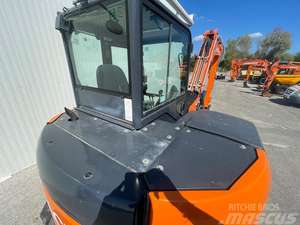 รถขุดตีนตะขาบขนาดเล็ก6ton 5ton มือสองสภาพดี zx65 ZX50 - Product Image 6