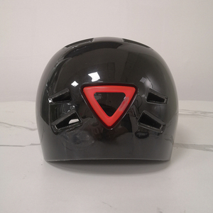 OEM logotipo personalizado adultos hombres mujeres Commuter Scooter eléctrico cascos <span class=keywords><strong>con</strong></span> <span class=keywords><strong>luz</strong></span> LED <span class=keywords><strong>trasera</strong></span> <span class=keywords><strong>para</strong></span> Bicicleta de ciudad montar en bicicleta monopatín - Product Image 1