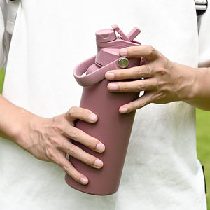 Botella de Agua Deportiva para Gimnasio Térmica de 1L en Acero Inoxidable Aislada al Vacío de 32oz con Logo Personalizado - Product Image 3