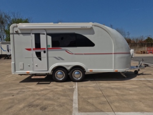 Remolque <span class=keywords><strong>de</strong></span> Viaje <span class=keywords><strong>de</strong></span> Lujo <span class=keywords><strong>de</strong></span> 6.9m, RV Camper con Chasis AL-KO, Muebles <span class=keywords><strong>de</strong></span> Aluminio sin Madera, Frenos Eléctricos, Diseño Moderno <span class=keywords><strong>para</strong></span> 2-4 Personas - Product Image 2