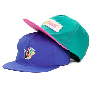 Casquette Snapback en nylon non structurée avec logo brodé personnalisé à 5 panneaux et patch en caoutchouc - Product Image 1