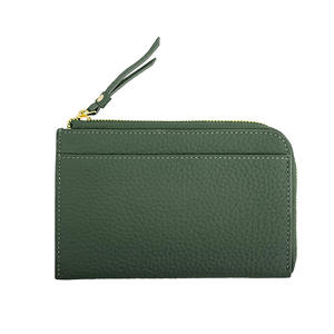 Portafoglio Corto da Donna Personalizzato con Chiusura Pieghevole, Blocco RFID, Fodera in Nylon, Catene, Ricami e Portachiavi, Design in Pelle di Razza Lichee - Product Image 1