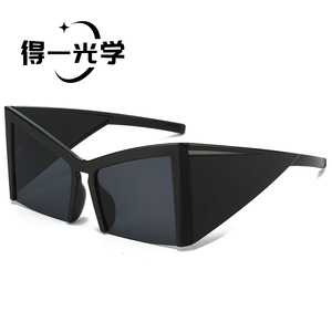 แว่นกันแดดทรงแคทอาย สีดำ UV400 แฟชั่นกลางแจ้งสำหรับทุกเพศ - Product Image 1