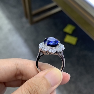 Ruizuan <span class=keywords><strong>Bague</strong></span> <span class=keywords><strong>de</strong></span> fiançailles en <span class=keywords><strong>saphir</strong></span> <span class=keywords><strong>bleu</strong></span> cultivé en laboratoire pour femmes Bijoux <span class=keywords><strong>de</strong></span> mode Diamant ovale élégant pour les cadeaux <span class=keywords><strong>de</strong></span> fêtes <span class=keywords><strong>de</strong></span> Noël - Product Image 3
