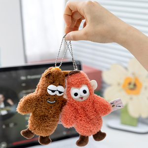 Vente en gros – Porte-clés en peluche amusant 2-en-1 de 15 cm, pendentif animal monstre mignon avec fonction support de téléphone, jouet anti-stress original - Product Image 4