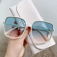 2022 New Square Shades Farbverlauf Mode Lifestyle Weiß Lesebrille Damen Anti-UV Retro Sonnenbrille