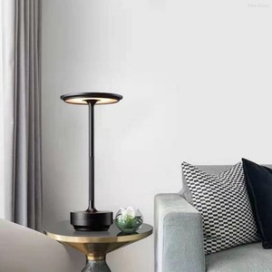 โคมไฟตั้งโต๊ะทองเหลืองทันสมัย ​​LED แสงวอร์มไลท์ ทรงกลม 2700K ใช้ไฟ AC โคมไฟตั้งโต๊ะห้องนั่งเล่น - Product Image 4