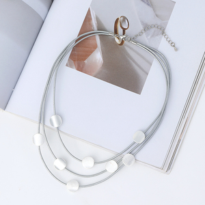 Collier ras du cou en cuir court et à superposer pour femmes, Station, à <span class=keywords><strong>disque</strong></span> doré - Product Image 3
