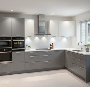 Armoire de cuisine raffinée teintée de gris Armoire en verre dépoli Kitchenette de luxe avec dessus en marbre pour les cuisines de villas haut de gamme - Product Image 2