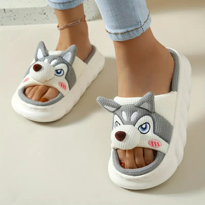 Vente en gros de nouvelles pantoufles tendance semelles épaisses confortables et antidérapantes pantoufles résistantes à l'usure <span class=keywords><strong>pour</strong></span> dames <span class=keywords><strong>pour</strong></span> chiens et animaux - Product Image 3