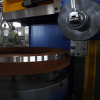 Grand tour vertical traditionnel chinois à double poteaux avec test d'interféromètre laser