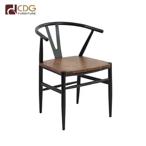 Silla de comedor de madera de Fresno Muebles de metal Restaurante Sillas de madera nórdicas Silla de madera de roble para interiores