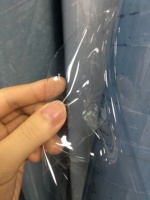 Film souple en PVC super transparent en rouleaux, film protecteur antistatique transparent en PVC, autocollant en rouleau pour nappe