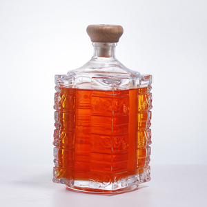 Bouteilles en verre carrées personnalisées par des designers avec bouchon en liège et motifs exquis pour les vins <span class=keywords><strong>de</strong></span> fruits, les liqueurs, le whisky, la tequila - Product Image 3