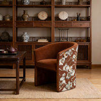 Fauteuil de salon ergonomique de luxe moderne en velours avec structure en bois massif, chaise de salle à manger design pour villa et manoir