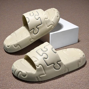 Scivoli da uomo con plateau morbidi da uomo scarpe Casual da bambino sandali leggeri con Logo personalizzato scivoli da bagno antiscivolo - Product Image 3