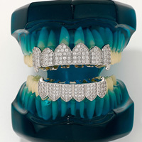 Grillz dentaire Hip Hop 6 dents crocs de vampire en cuivre incrusté de CZ, style Iced Out, pour fête d'Halloween, vente en gros