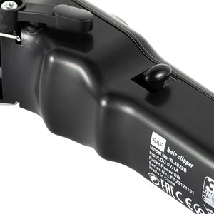 Nouveau design de coupe de cheveux très longue endurance USB Charge 4 peignes courts affichage de charge de lame en acier au carbone - Product Image 3