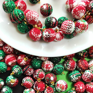 <span class=keywords><strong>Boule</strong></span> de Noël recouverte de <span class=keywords><strong>tissu</strong></span> <span class=keywords><strong>en</strong></span> alliage, 15mm, 100 pièces/sac, boucles d'oreilles, accessoires, décorations de vacances - Product Image 2