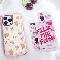 Coque de téléphone à panneau arrière magnétique remplaçable pour iphone 17 / 17pro/17promax/17air avec l'ours de poche doré