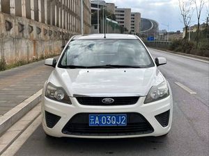 Vendita all'Ingrosso <span class=keywords><strong>Ford</strong></span> <span class=keywords><strong>Focus</strong></span> 2013-2015 1.8T Turbo Guida a Sinistra Sedili in Pelle <span class=keywords><strong>Berlina</strong></span> 5 Posti Auto Usata a Basso Prezzo per Viaggi in Famiglia - Product Image 3