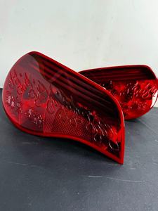 Индивидуальные задние фонари ручной работы для BMW Z4: Модифицированные задние фонари с эффектом пламени - Product Image 1