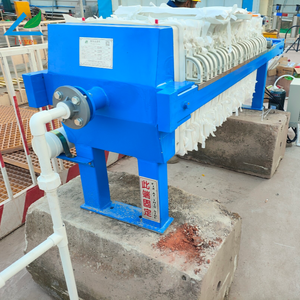 Üniversite araştırma laboratuvarında laboratuvar ölçeği çamur testi için kompakt tasarım manuel filtre pres ünitesi - Product Image 3