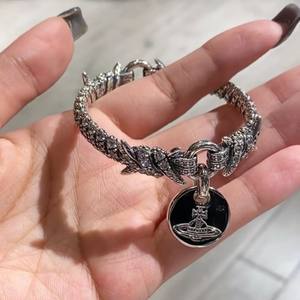 Pulsera Unisex <span class=keywords><strong>de</strong></span> Alta Gama Estilo Punk Queen West, Brazaletes <span class=keywords><strong>de</strong></span> Moda Personalizados para Hombre y Mujer con Diseño <span class=keywords><strong>de</strong></span> <span class=keywords><strong>Espinas</strong></span> - Product Image 5