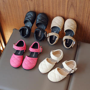 2026 primavera nuovi sandali da principessa per bambine scarpe in pelle di pane cavo per l'estate - Product Image 1