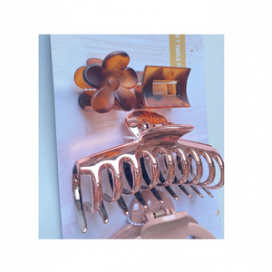 Rara คลิปหนีบผมแฟชั่นอุปกรณ์เสริมผมขายดีขนาด7ซม. ที่หนีบผมรูปดอกเดซี่กระเป๋าผู้หญิงผลิตจากพลาสติกขนาดกลางขายส่ง - Product Image 1