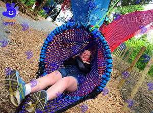 Parque de Diversões Colorido com Rede de Escalada e Trampolim ao Ar Livre ThumbNet TN007 - Product Image 5